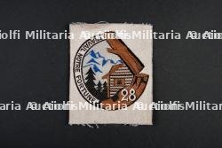 Lot d'insignes du Groupement 28 — miniature 2