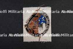Lot d'insignes du Groupement 28 — miniature 3