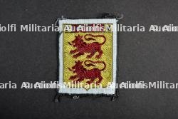 Lot d'insignes du Groupement 30 — miniature 2