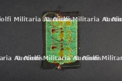 Lot d'insignes du Groupement 30 — photo 3