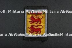 Lot d'insignes du Groupement 30 — miniature 4