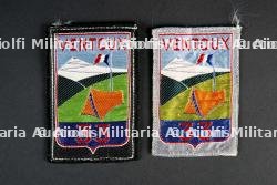 Lot d'insignes du Groupement 33 — miniature 1