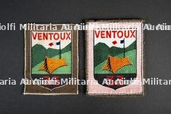Lot d'insignes du Groupement 33 — miniature 1