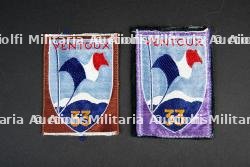 Lot d'insignes du Groupement 33 — miniature 1