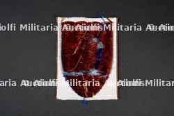 Lot d'insignes du Groupement 33 — photo 3