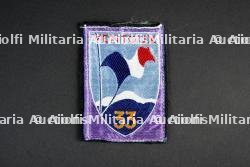 Lot d'insignes du Groupement 33 — miniature 4
