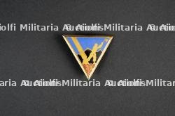 Lot d'insignes du Groupement 35 — miniature 6