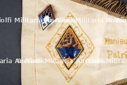 Ensemble de diplôme et fanion — miniature 5