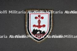 Lot d'insignes du Groupement 37 — miniature 2