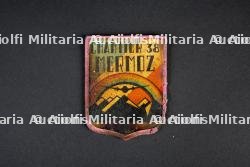 Lot d'insignes du Groupement 38 — miniature 2