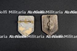 Lot d'insignes du Groupement 46 — miniature 2