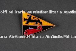 Lot d'insignes du Groupement 102 — miniature 4