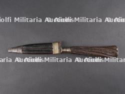 Ensemble de souvenirs allemands poignard, cadre photo, coiffe de casque Stahlhelm. Set of German keepsakes including dagger photo frame and Stahlhelm liner — photo 4