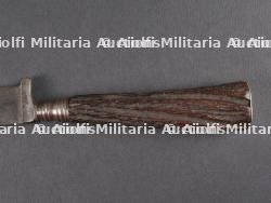 Ensemble de souvenirs allemands poignard, cadre photo, coiffe de casque Stahlhelm. Set of German keepsakes including dagger photo frame and Stahlhelm liner — miniature 8