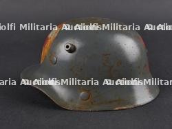 Miniature de Stahlhelm M1916 d'infirmier de la Garde. Miniature M1916 Stahlhelm of a Guard medic — photo 3