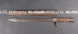 Deux baïonnettes allemandes 98-05 à dents de scie meulées. Two German 98-05 bayonets with ground-down sawbacks — miniature 3