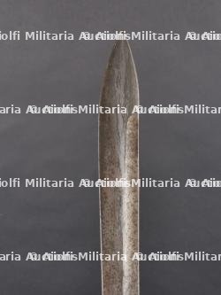 Deux baïonnettes allemandes 98-05 à dents de scie meulées. Two German 98-05 bayonets with ground-down sawbacks — miniature 9