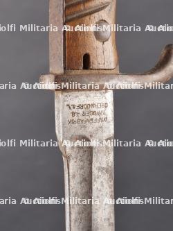 Deux baïonnettes allemandes 98-05 à dents de scie meulées. Two German 98-05 bayonets with ground-down sawbacks — miniature 16