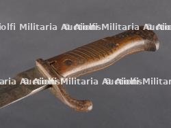 Deux baïonnettes allemandes 98-05 à dents de scie meulées. Two German 98-05 bayonets with ground-down sawbacks — photo 17