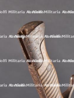 Deux baïonnettes allemandes 98-05 à dents de scie meulées. Two German 98-05 bayonets with ground-down sawbacks — miniature 19
