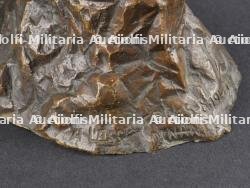 Sculpture en bronze l'assaut du 15 aout 1914 de Dinant par Alexandre Daoust. Bronze sculpture of the August 15, 1914 assault on Dinant by Alexandre Daoust — miniature 7
