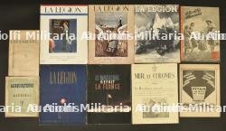 Un lot de revues. A lot of magazines.