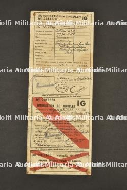 Un lot de documents divers. A lot of various documents. — photo 2