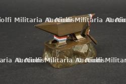 Enclume en Bronze  Forgeons la Nouvelle France. Bronze Anvil Let’s Forge the New France — miniature 7