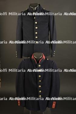 Ensemble d'uniformes français. — photo 1
