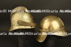 Ensemble de casques de pompier étrangers. — miniature 8