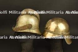 Ensemble de casques de pompier étrangers. — miniature 10