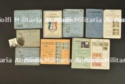Ensemble de cartes d'adhérent au Francisme.