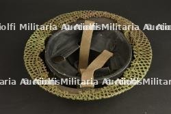 Casque britannique avec filet provenant de Normandie. — miniature 2