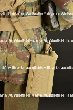 Reproduction muséale d'un parachutiste britannique. — miniature 6