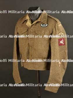 Reproduction de Battle Dress SAS français.