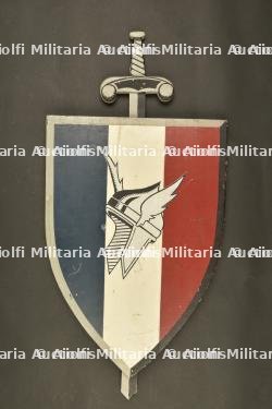 Un panneau de la Légion Française des Combattants. A sign from the French Legion of Combatants.