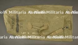Sac à paquetage nominatif.