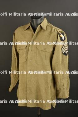 Chemise moutarde de la 101ème Airborne.