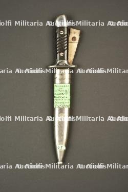 Poignard de combat Bulgare. — miniature 1