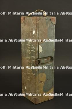 Caisse FH 18 camouflée. — miniature 4
