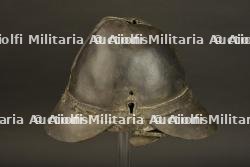 Relique de casque bavarois à chenille Raupenhelm modèle 1845. — photo 4