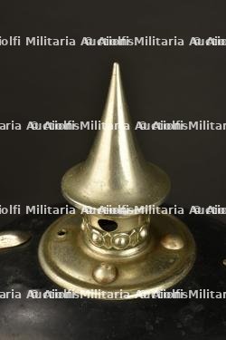 Casque à pointe bavarois en tôle garnitures maillechort. — photo 3