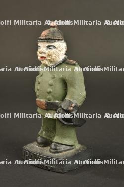 Statuette en fonte d'un soldat allemand — photo 1