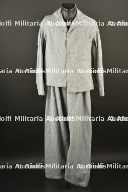 Pyjama d'hôpital.