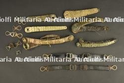 Lot de jugulaires et pièces détachées