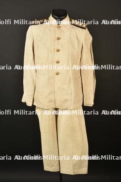 Uniforme estival d'officier de la marine japonaise.
