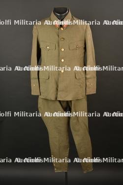 Uniforme d'officier japonais.