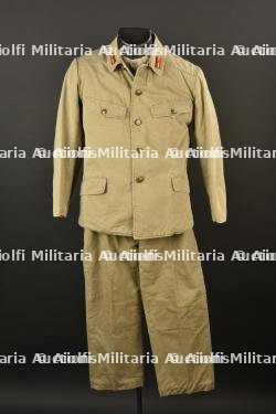 Uniforme de caporal japonais.
