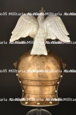 Casque de Garde Kurassier modele 1889 en grande tenue. Guard Cuirassier spiked helmet with parade eagle. Garde Kurassier Pickelhaube in Parade mit Adler — photo 9