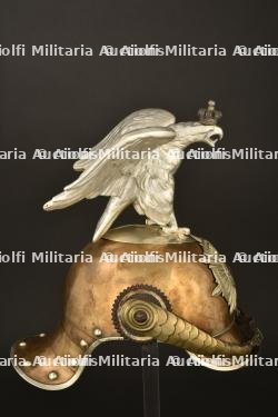 Casque de Garde Kurassier modele 1889 en grande tenue. Guard Cuirassier spiked helmet with parade eagle. Garde Kurassier Pickelhaube in Parade mit Adler — photo 11